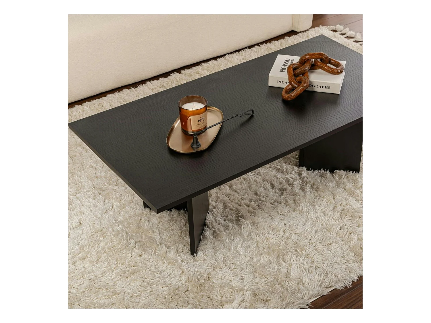 Table basse moderne noire effet bois - pieds en V MARFA