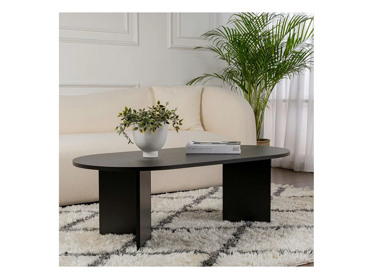 Table basse ovale noire effet bois - pieds en V MARFA
