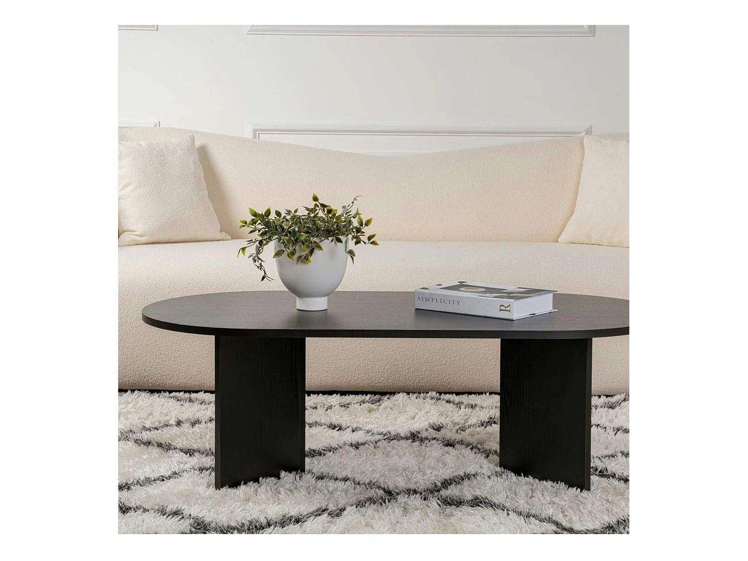 Table basse ovale noire effet bois - pieds en V MARFA