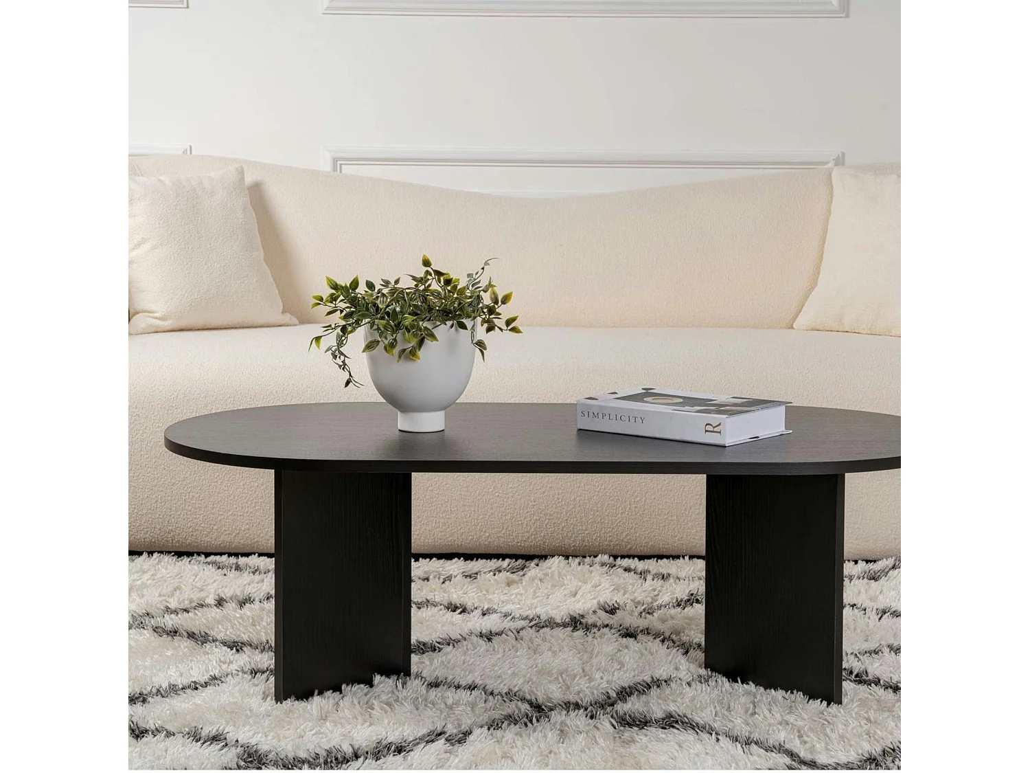Table basse ovale noire effet bois - pieds en V MARFA