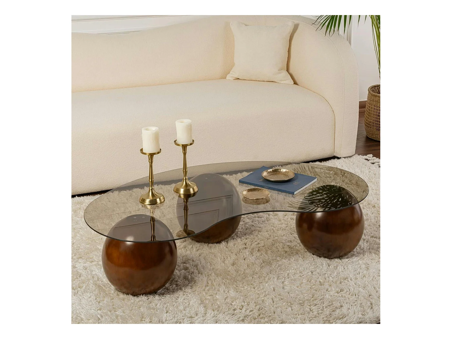 Table basse verre ambré design – 3 pieds boules marrons KOCHI