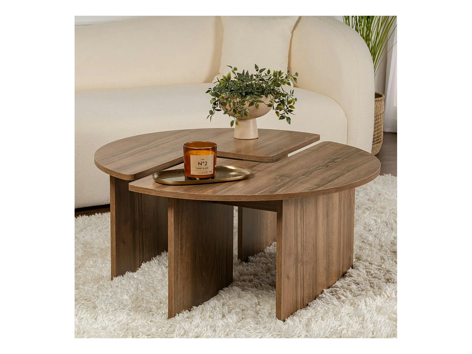 Table basse ronde effet bois de noyer - design puzzle MARFA