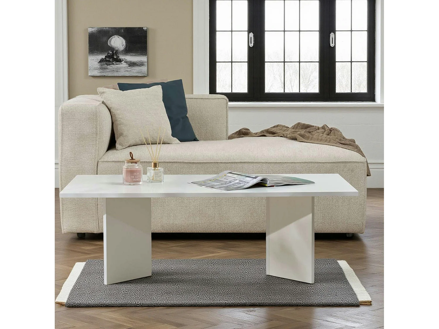 Table basse moderne blanche effet laque - pieds en V MARFA