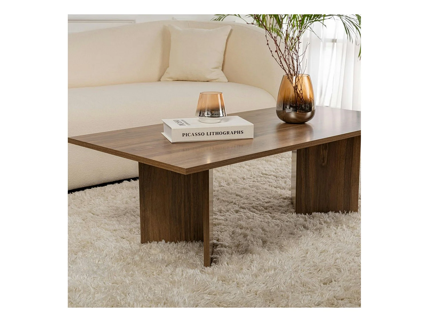 Table basse moderne effet bois de noyer - pieds en V MARFA