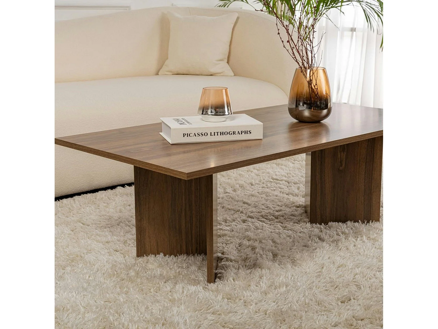 Table basse moderne effet bois de noyer - pieds en V MARFA