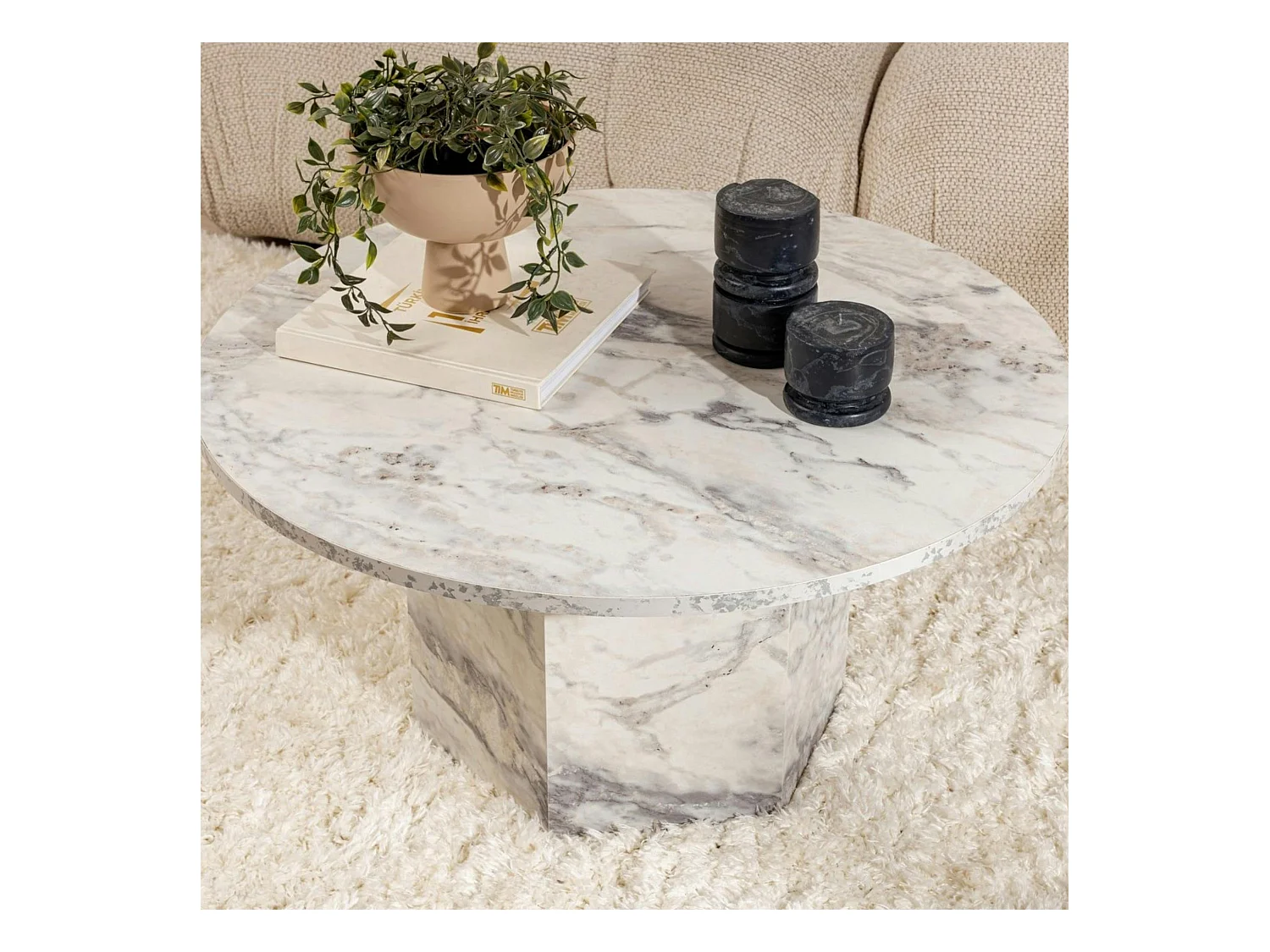 Table basse ronde effet marbre – pied hexagonal MARFA