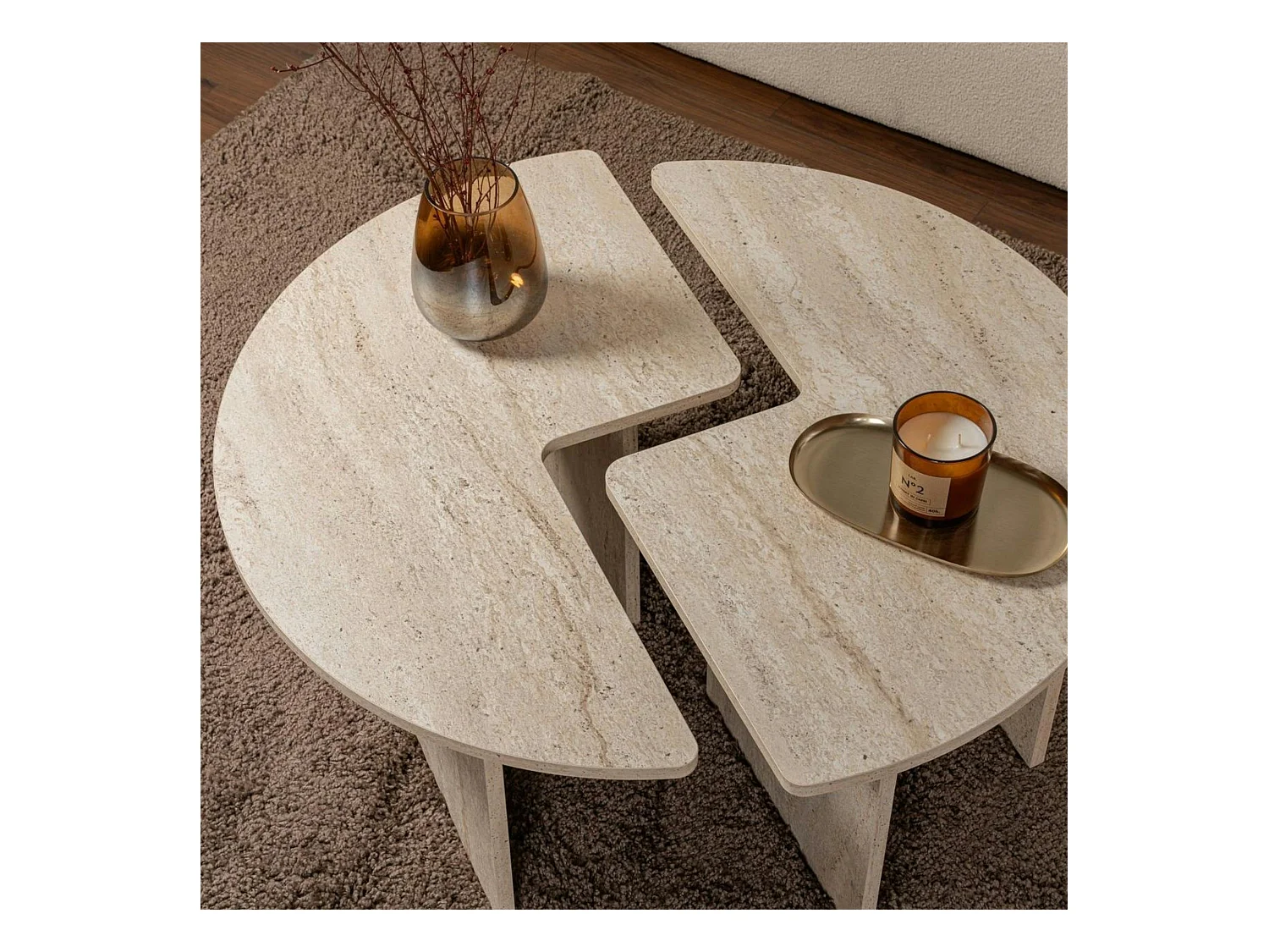 Table basse ronde effet travertin - design puzzle MARFA