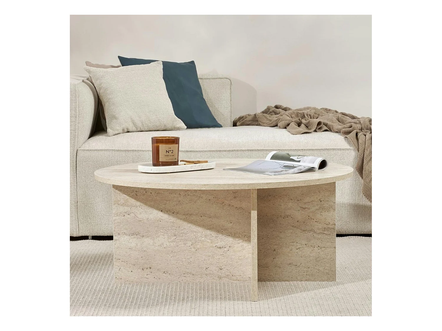 Table basse ronde minimaliste - effet travertin MARFA