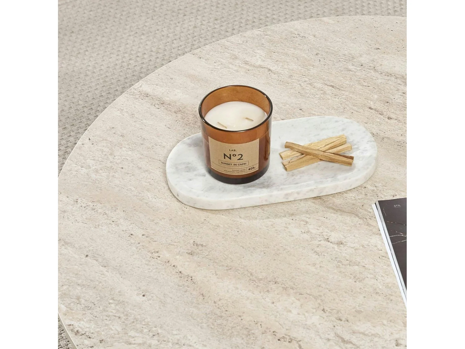 Table basse ronde minimaliste - effet travertin MARFA