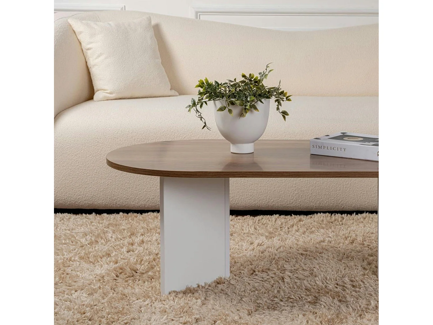 Table basse ovale plateau effet noyer - pieds en V MARFA