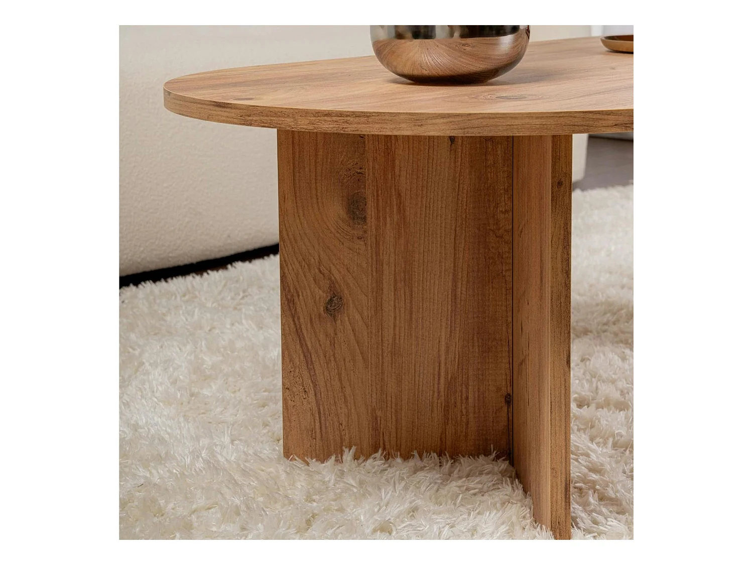 Table basse ovale effet bois de pin - pieds en V MARFA