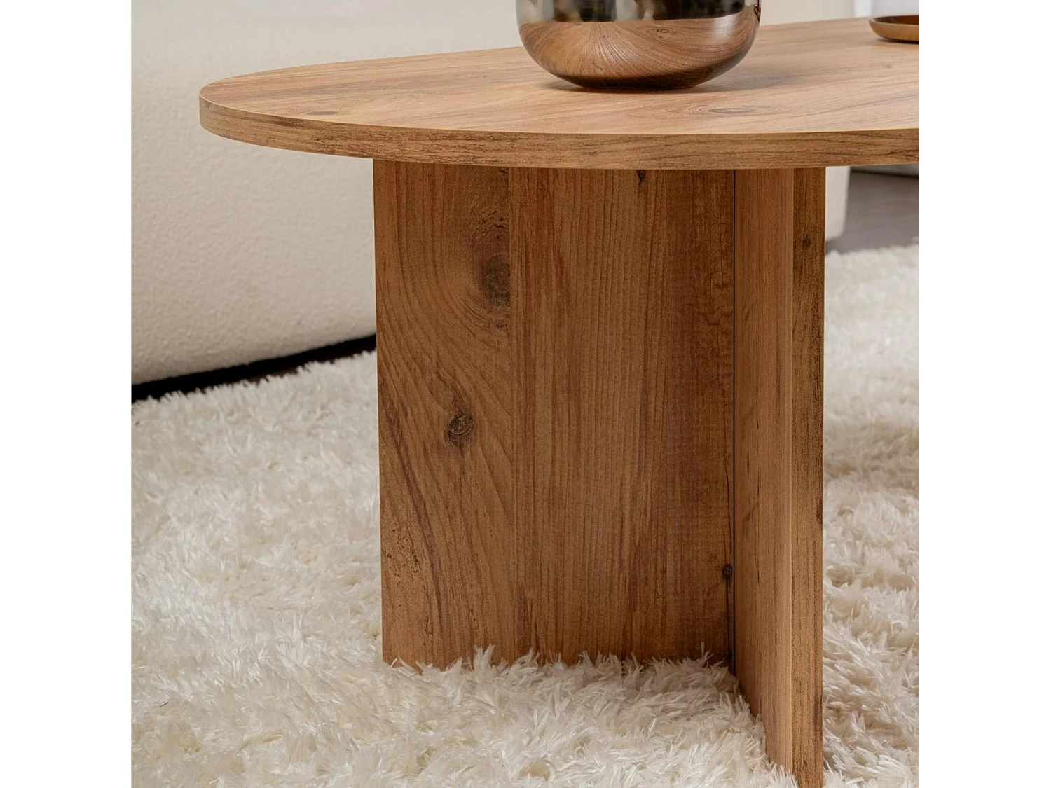 Table basse ovale effet bois de pin - pieds en V MARFA