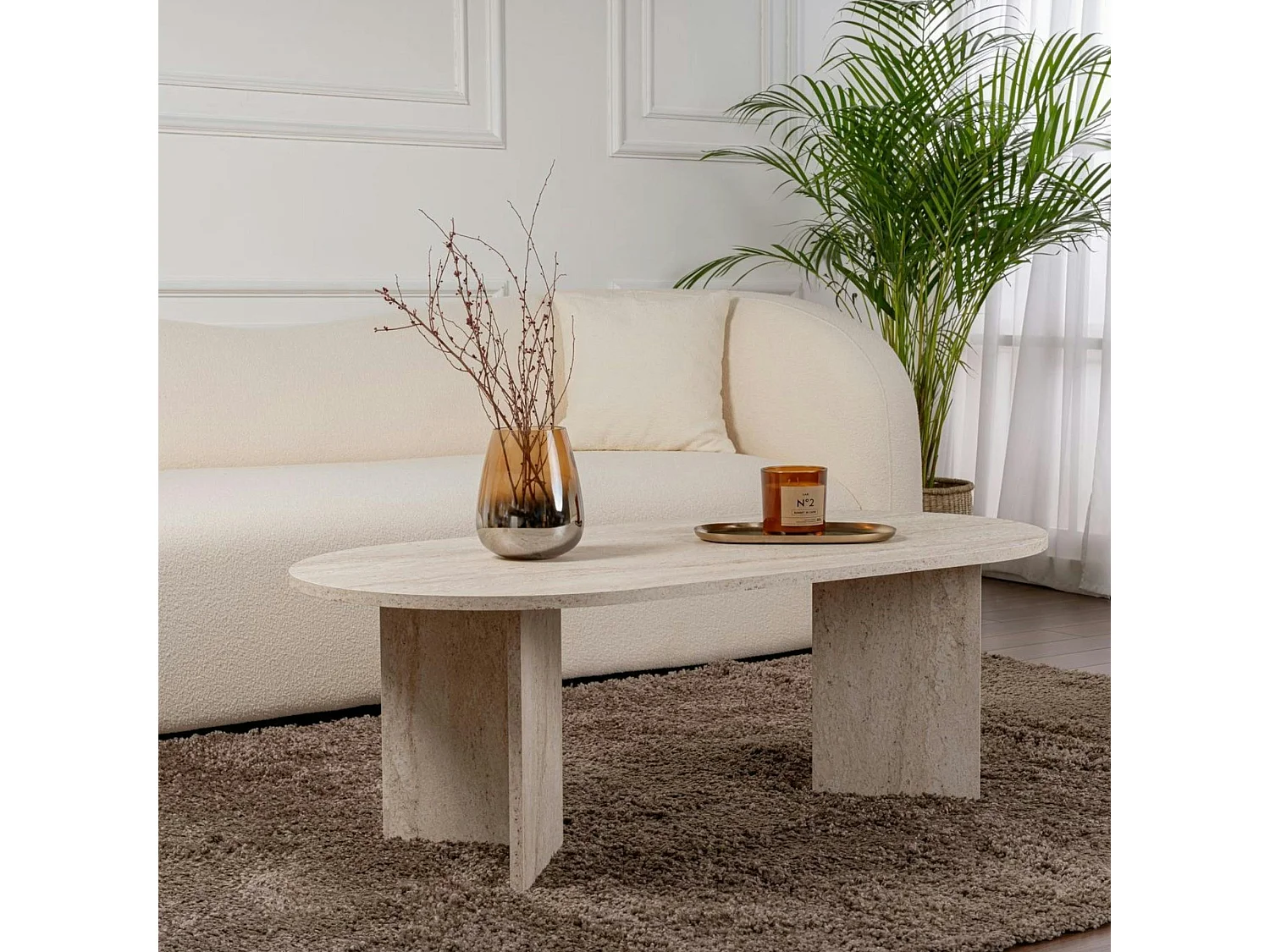 Table basse ovale effet travertin - pieds en V MARFA