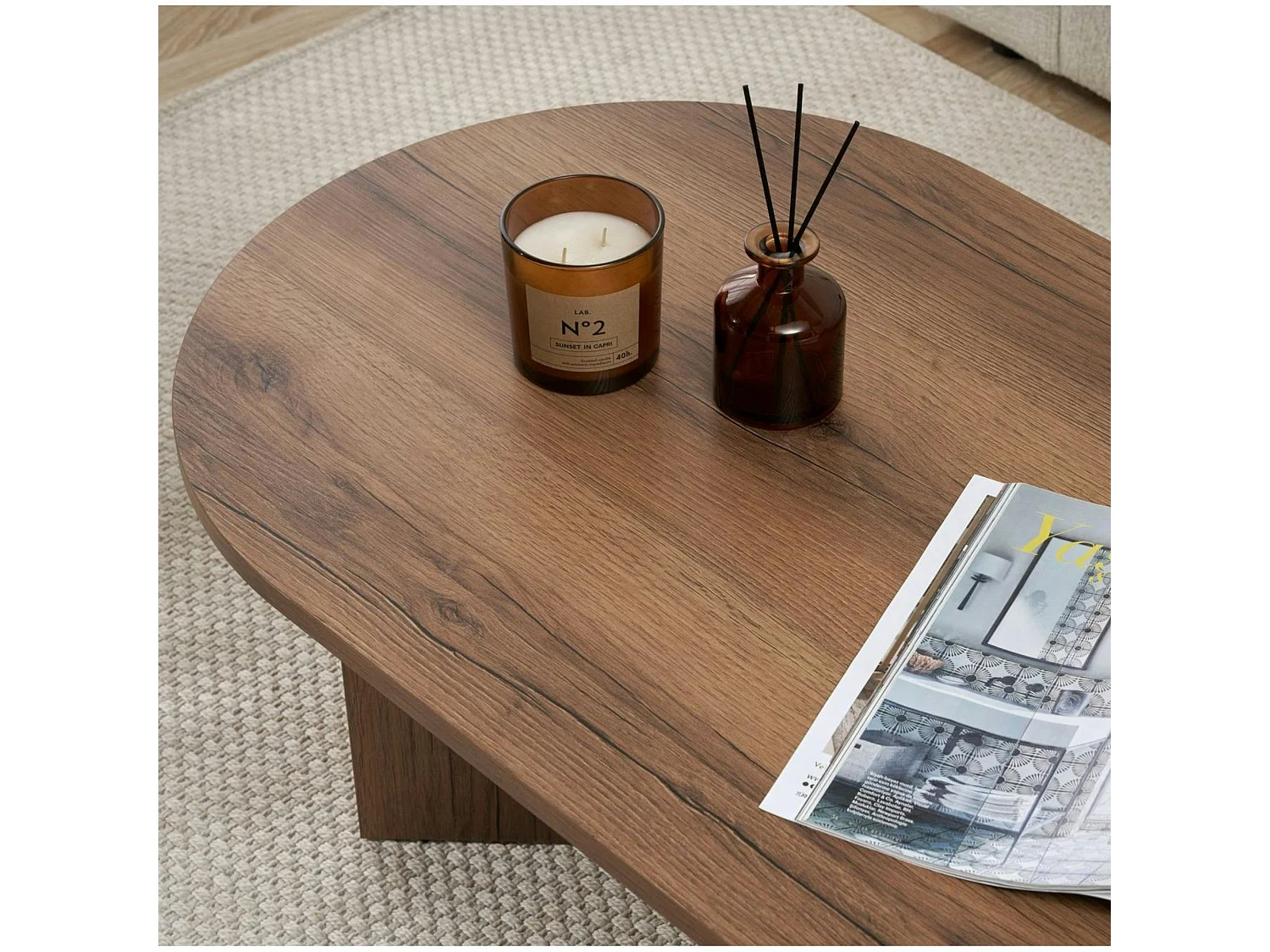 Table basse ovale effet noyer foncé - pieds en V MARFA