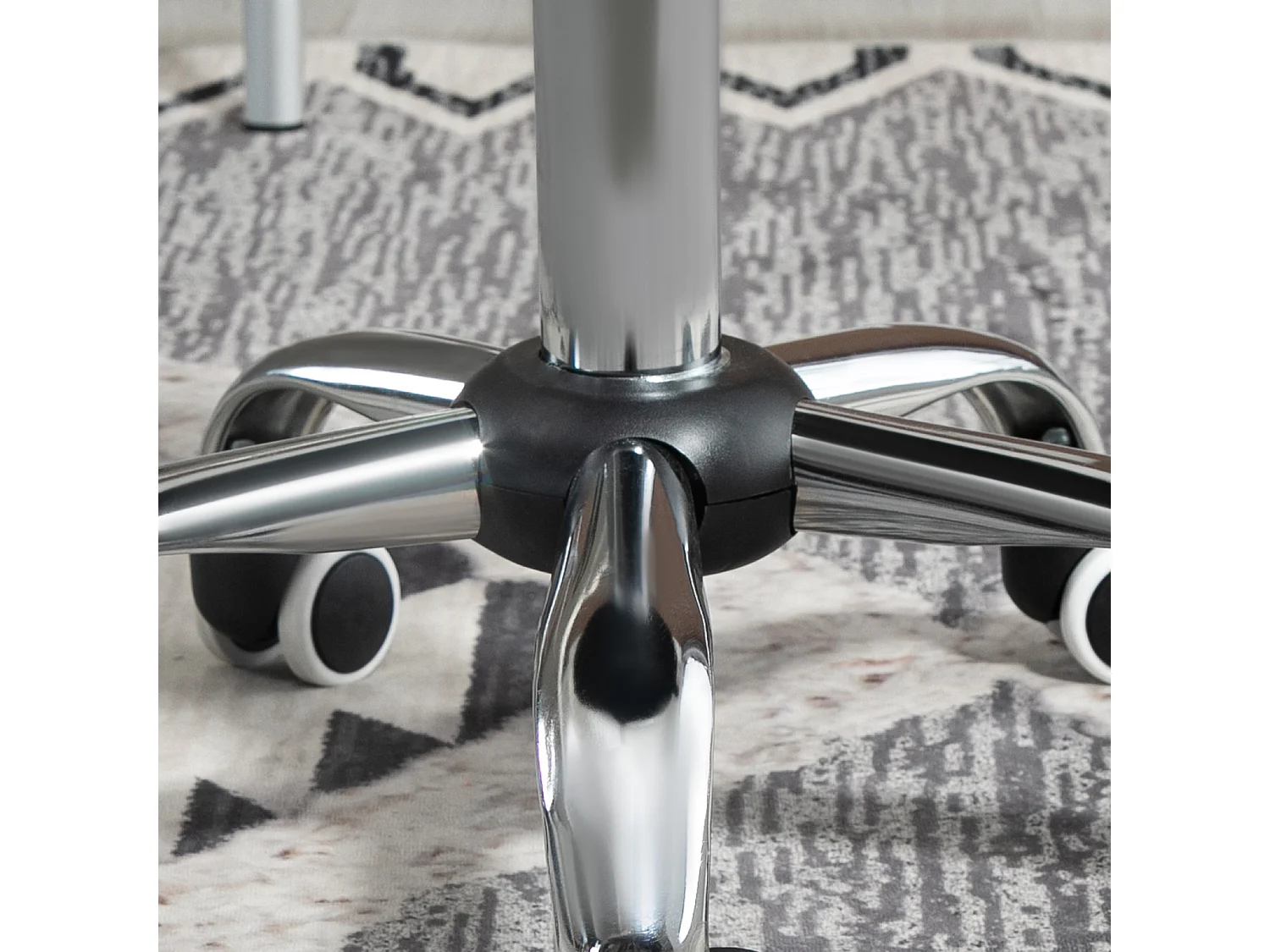 Sgabello ad altezza regolabile 5 ruote in acciaio e gommapiuma