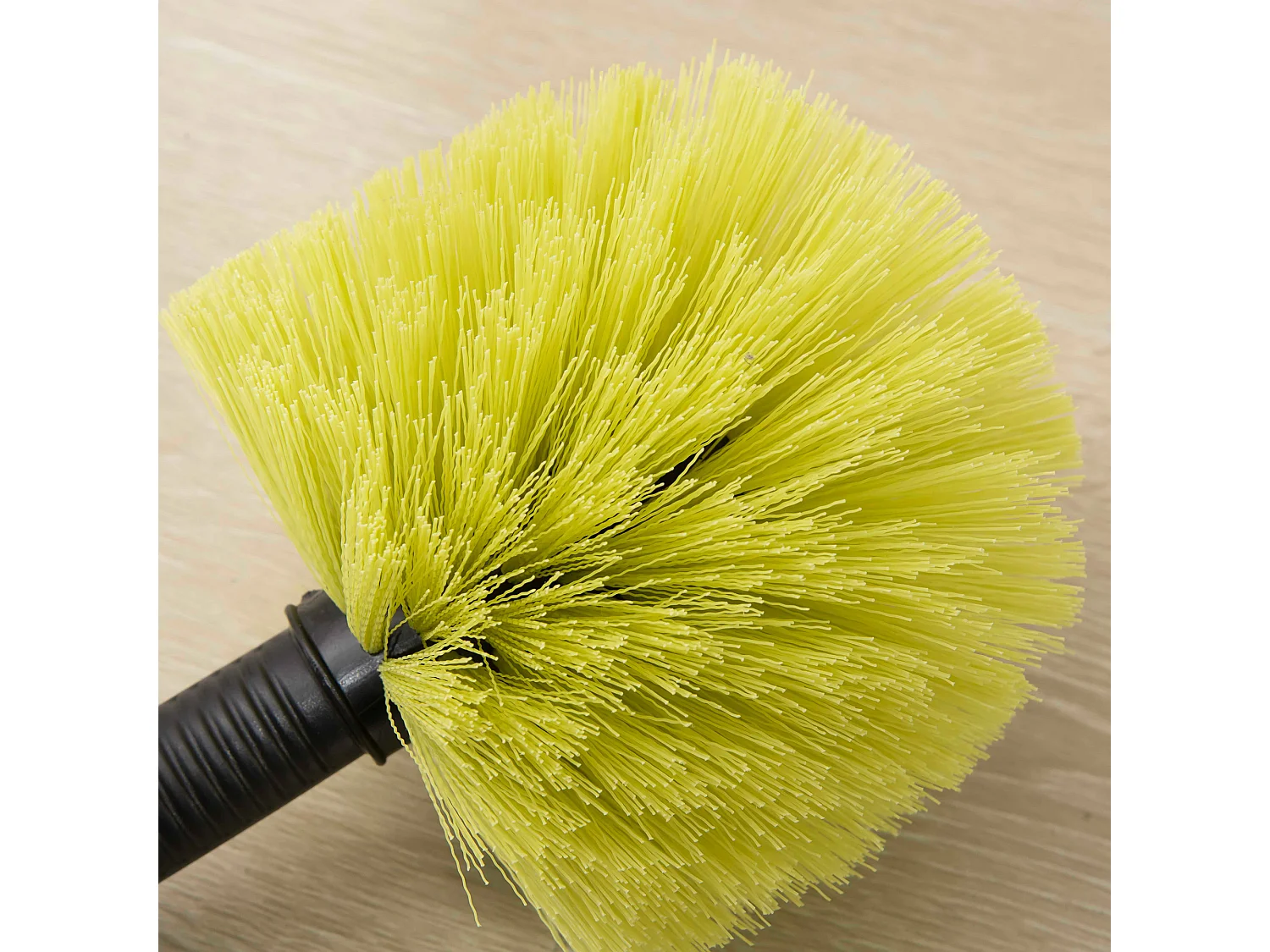 Kit di pulizia per casa e ufficio con 3 spolverini e asta lunga