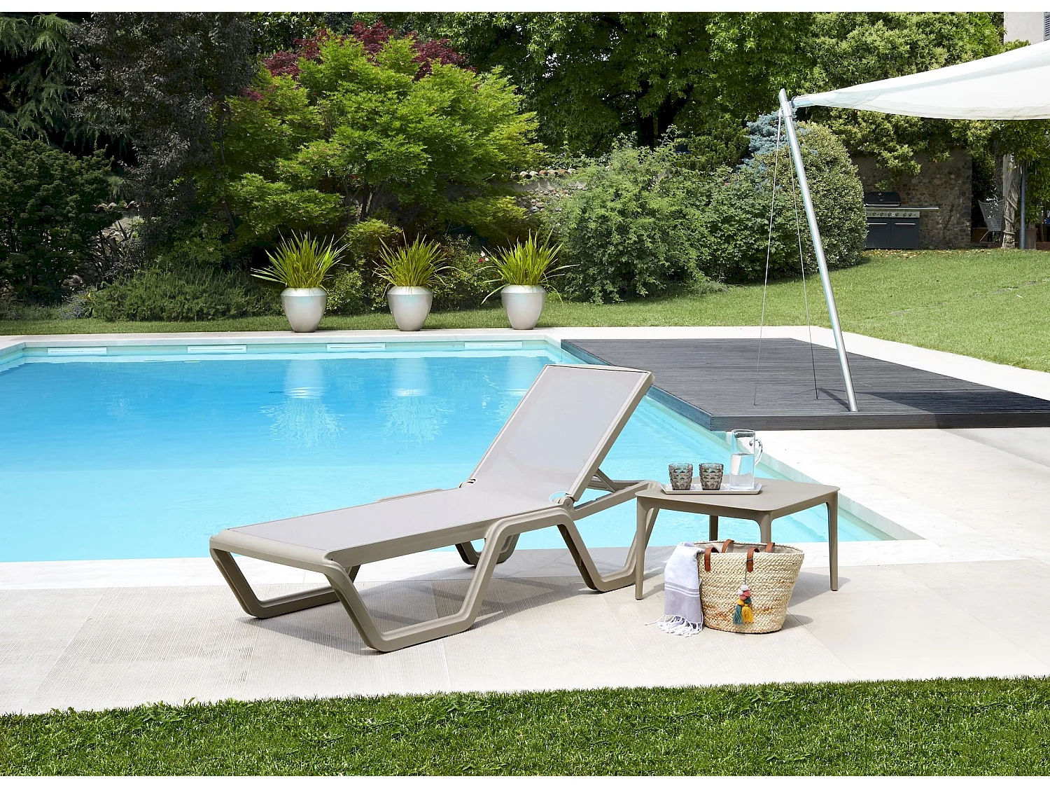 Bain de soleil sur roulettes VELA taupe