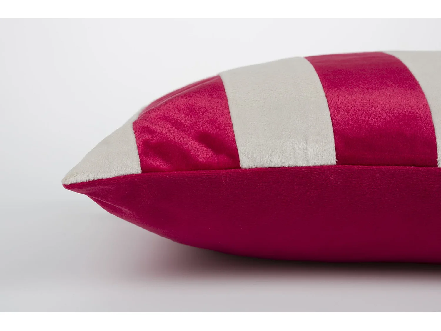 Coussin décoratif rouge et blanc 30 x 60 cm