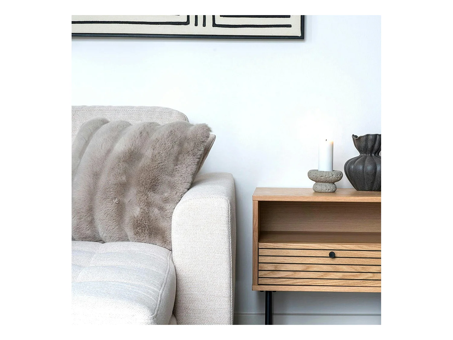 Coussin en fausse fourrure beige taupe BRUGES