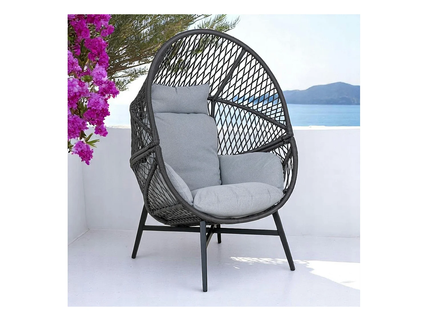 Fauteuil œuf sur pieds finition noire SOUTH BEACH