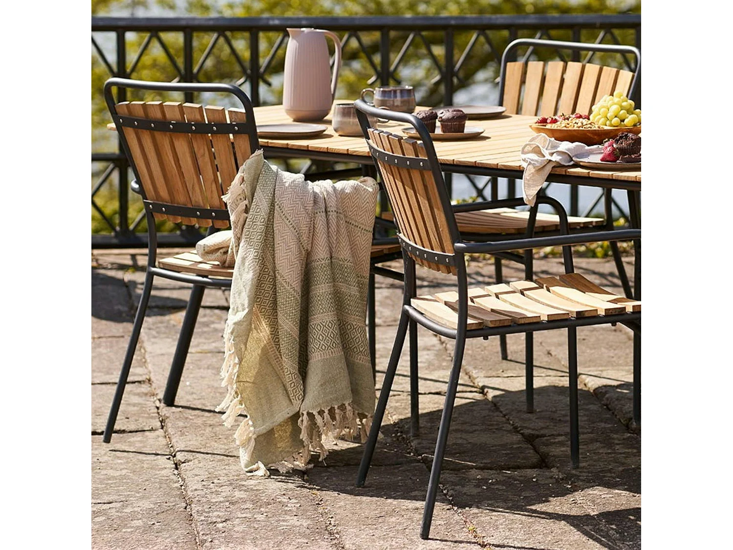 Jeté de canapé vert sauge et rose, 130x180 cm FALLON