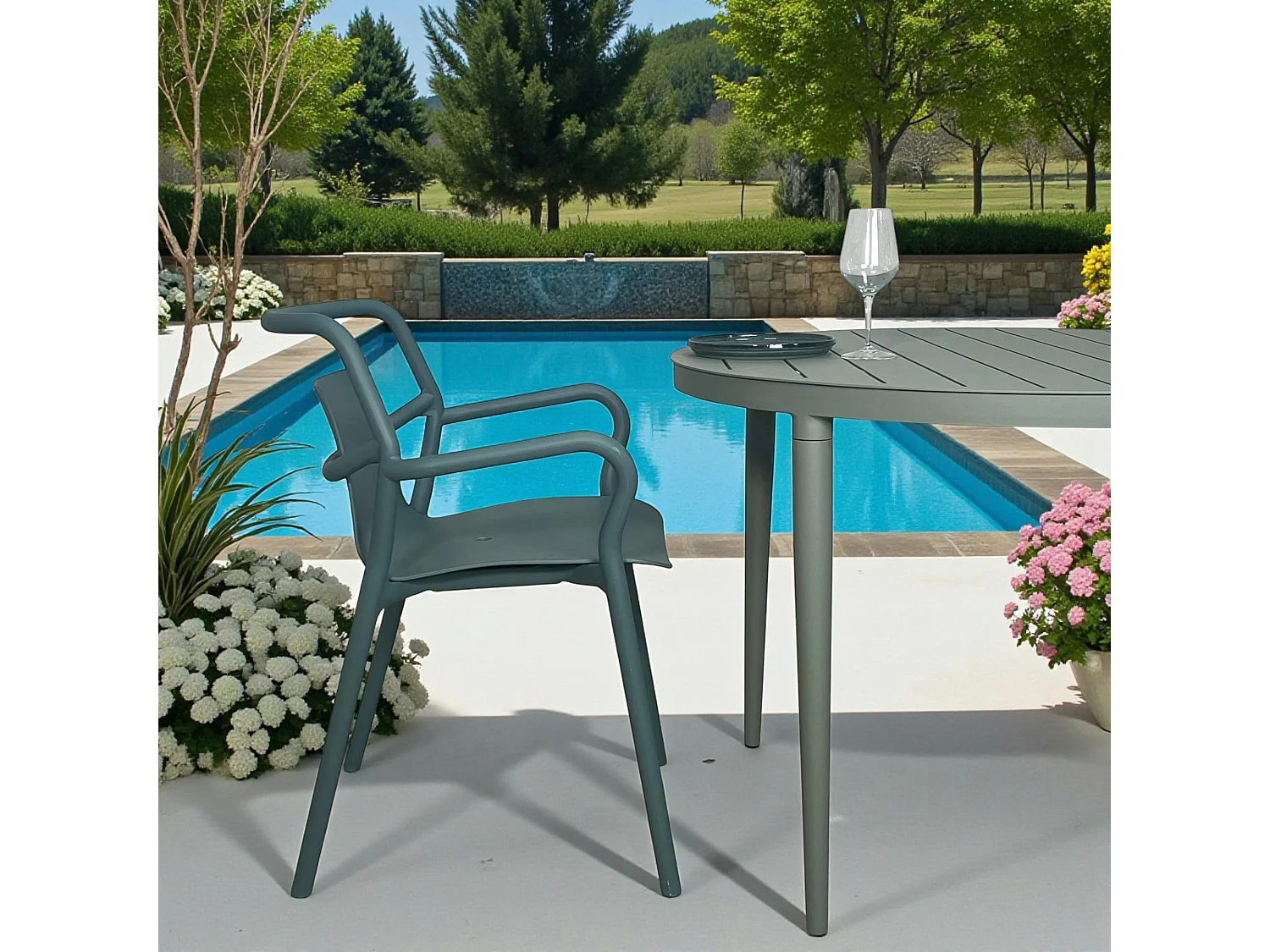 Chaise de jardin design bleue, empilable (lot de 2) PINETO