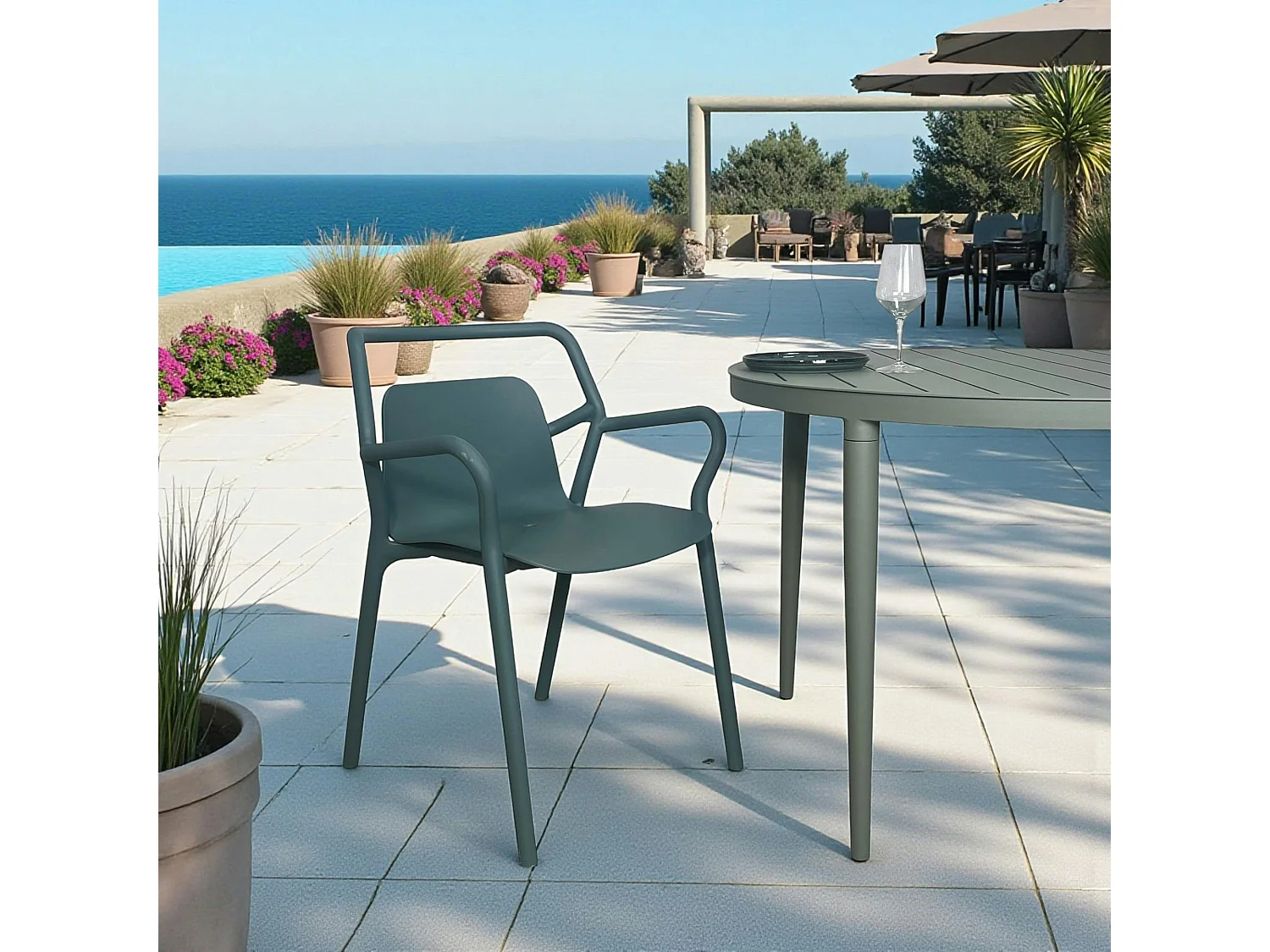 Chaise de jardin design bleue, empilable (lot de 2) PINETO