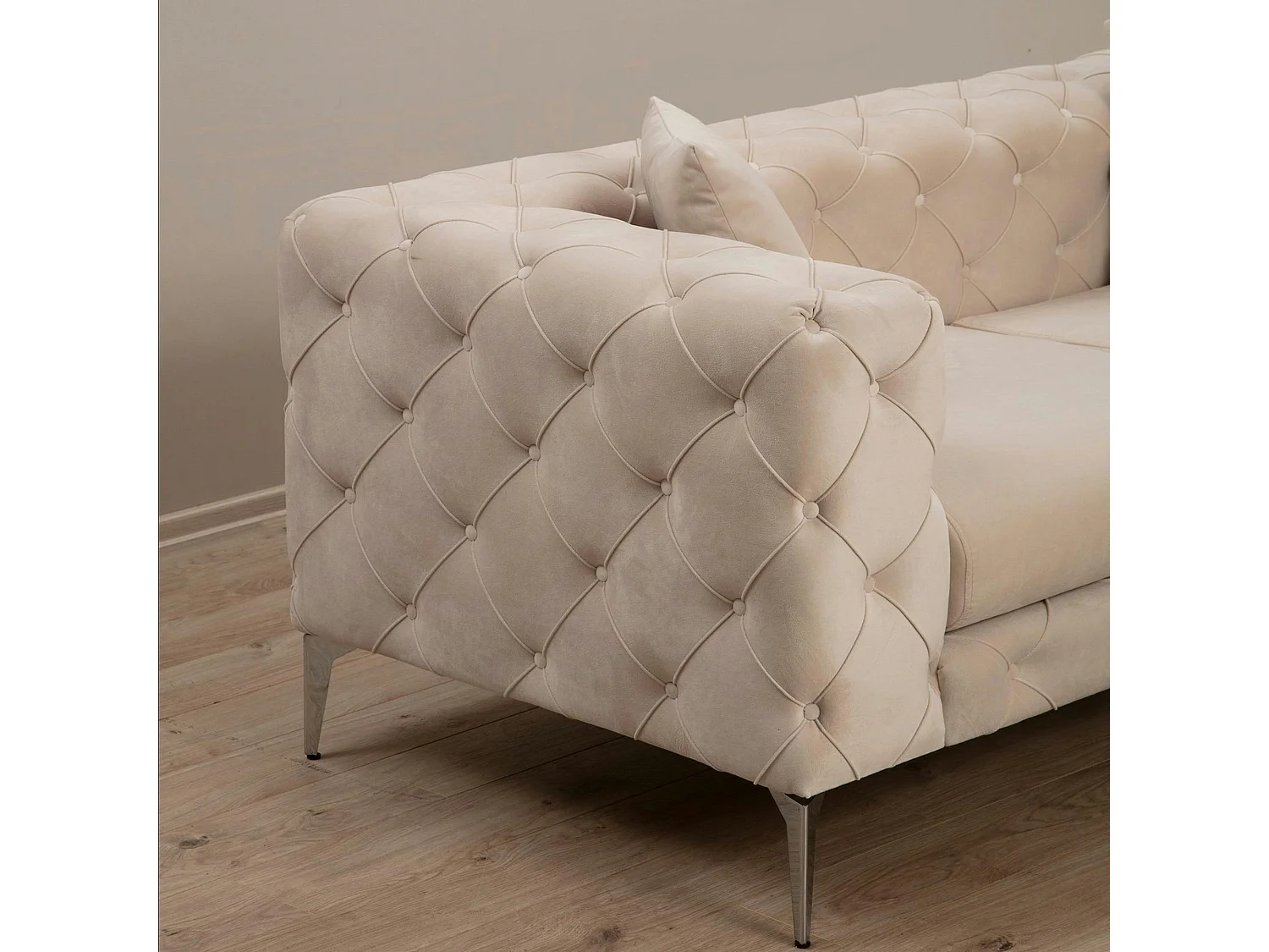 Canapé 2 places beige en velours capitonné DOVER