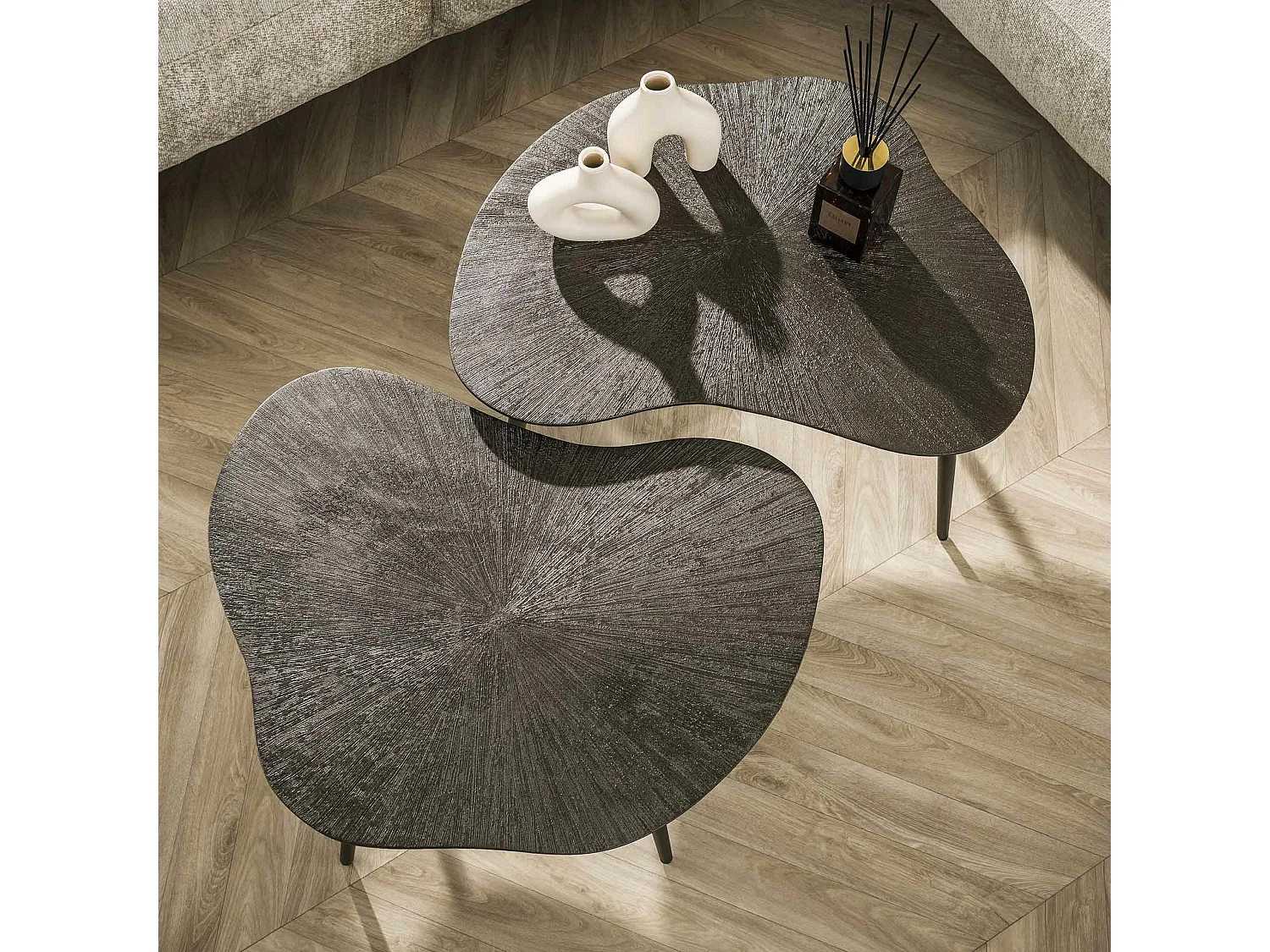 Table gigogne organique – brun bronze, forme libre (lot de 2) RALF