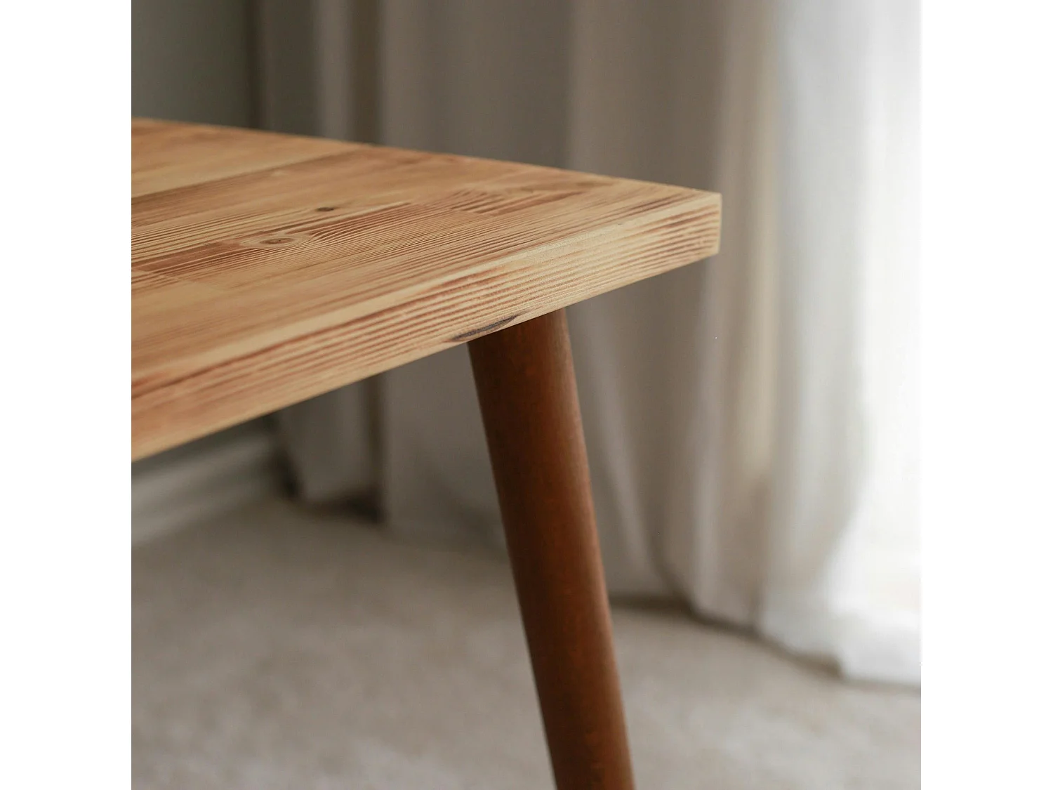 Petit bureau en bois clair - style moderne SITIA