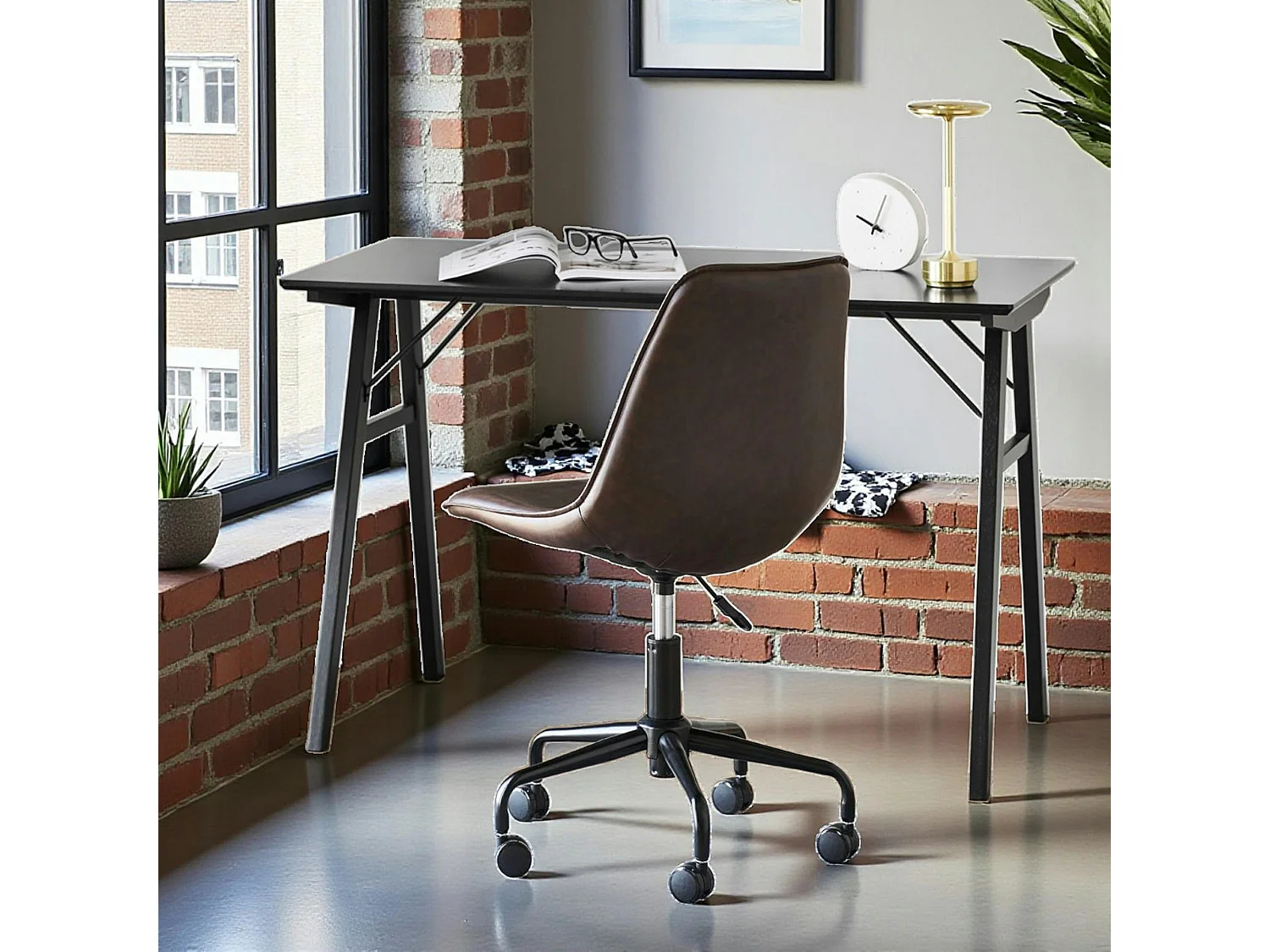 Bureau en bois noir - pieds tréteaux, style industriel TAMPA