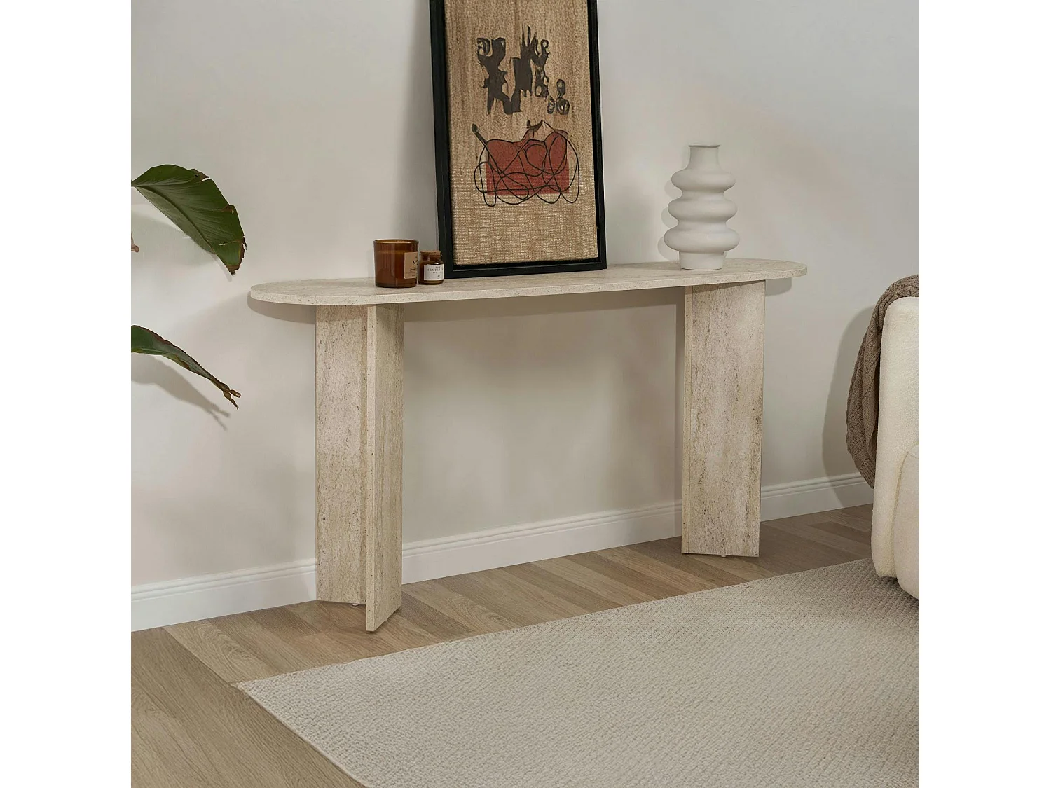 Console de salon ovale effet travertin - pieds en V MARFA