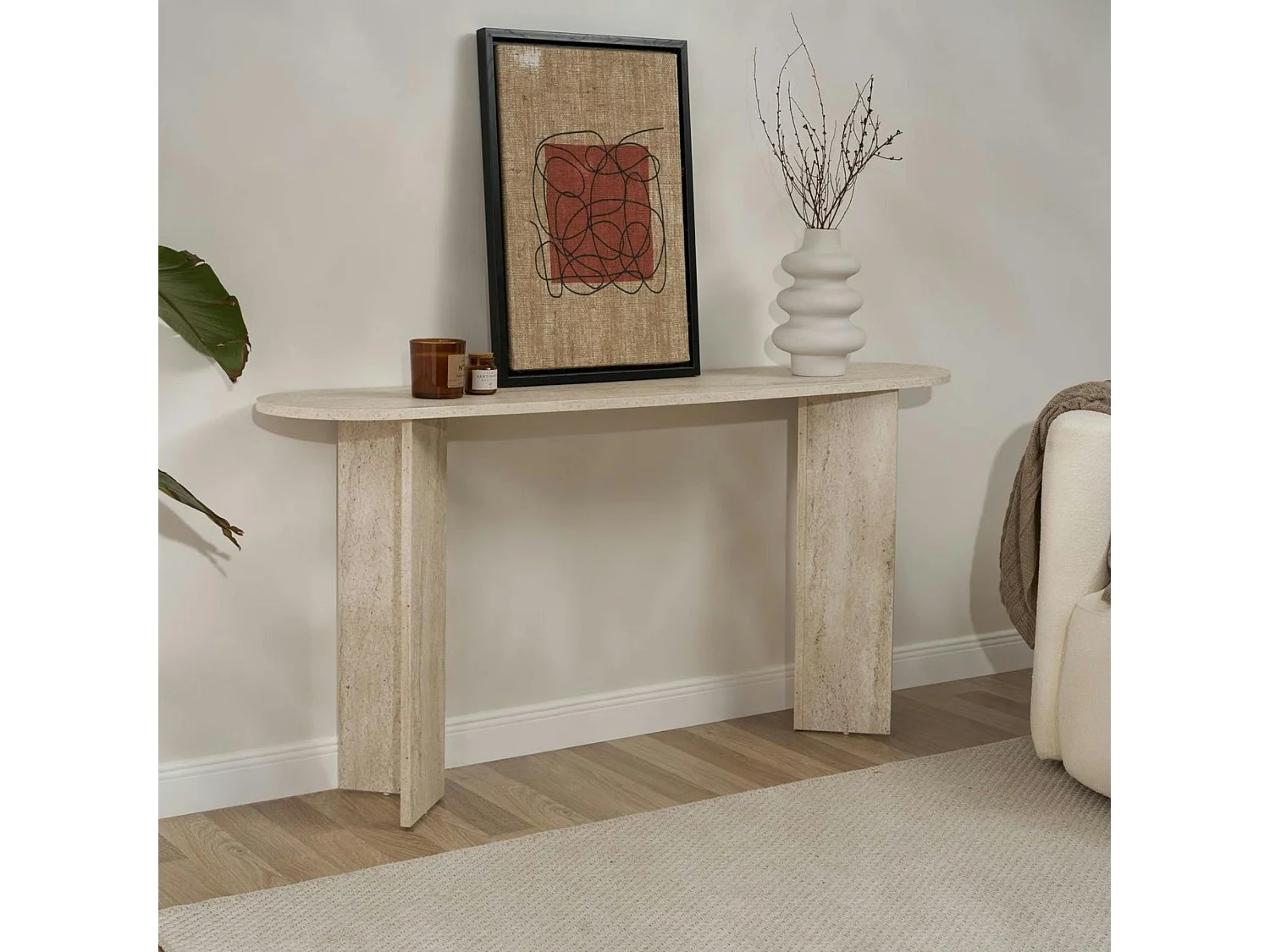 Console de salon ovale effet travertin - pieds en V MARFA