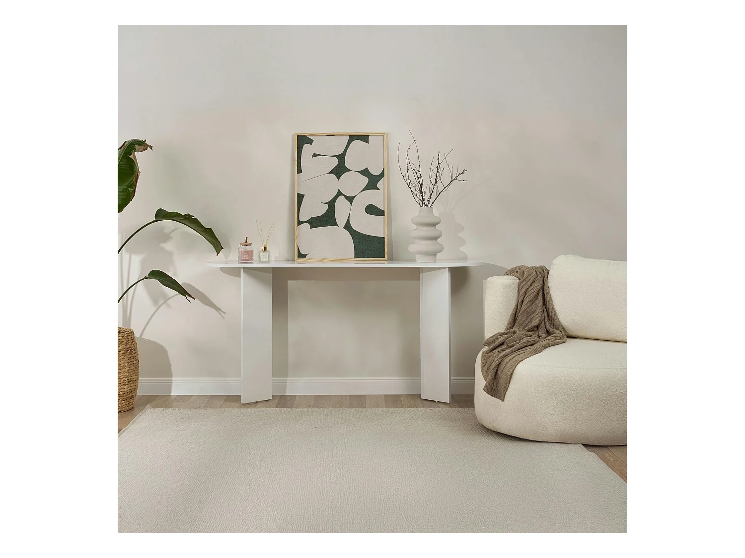 Console de salon blanche effet laqué - pieds en V MARFA