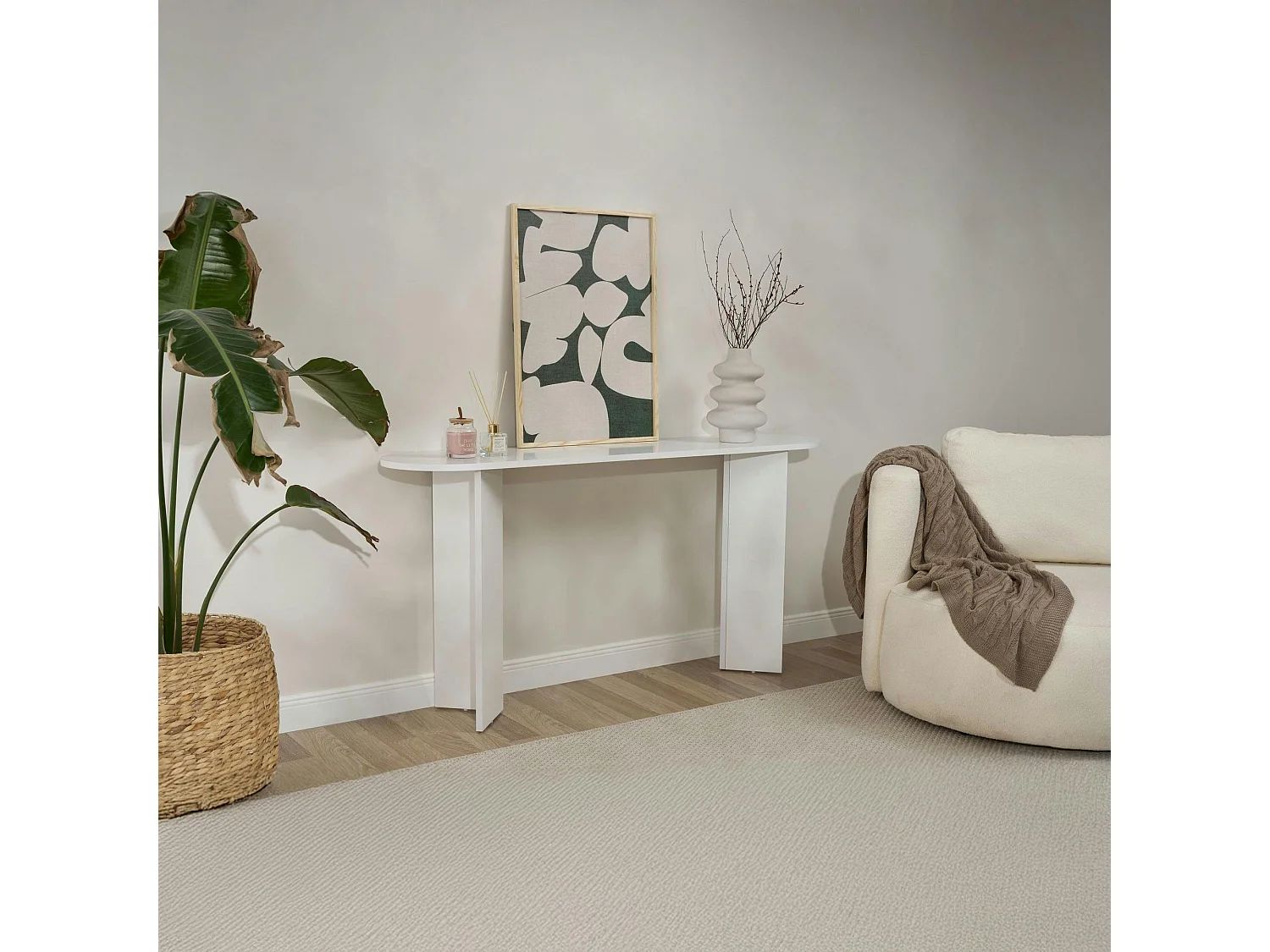 Console de salon blanche effet laqué - pieds en V MARFA