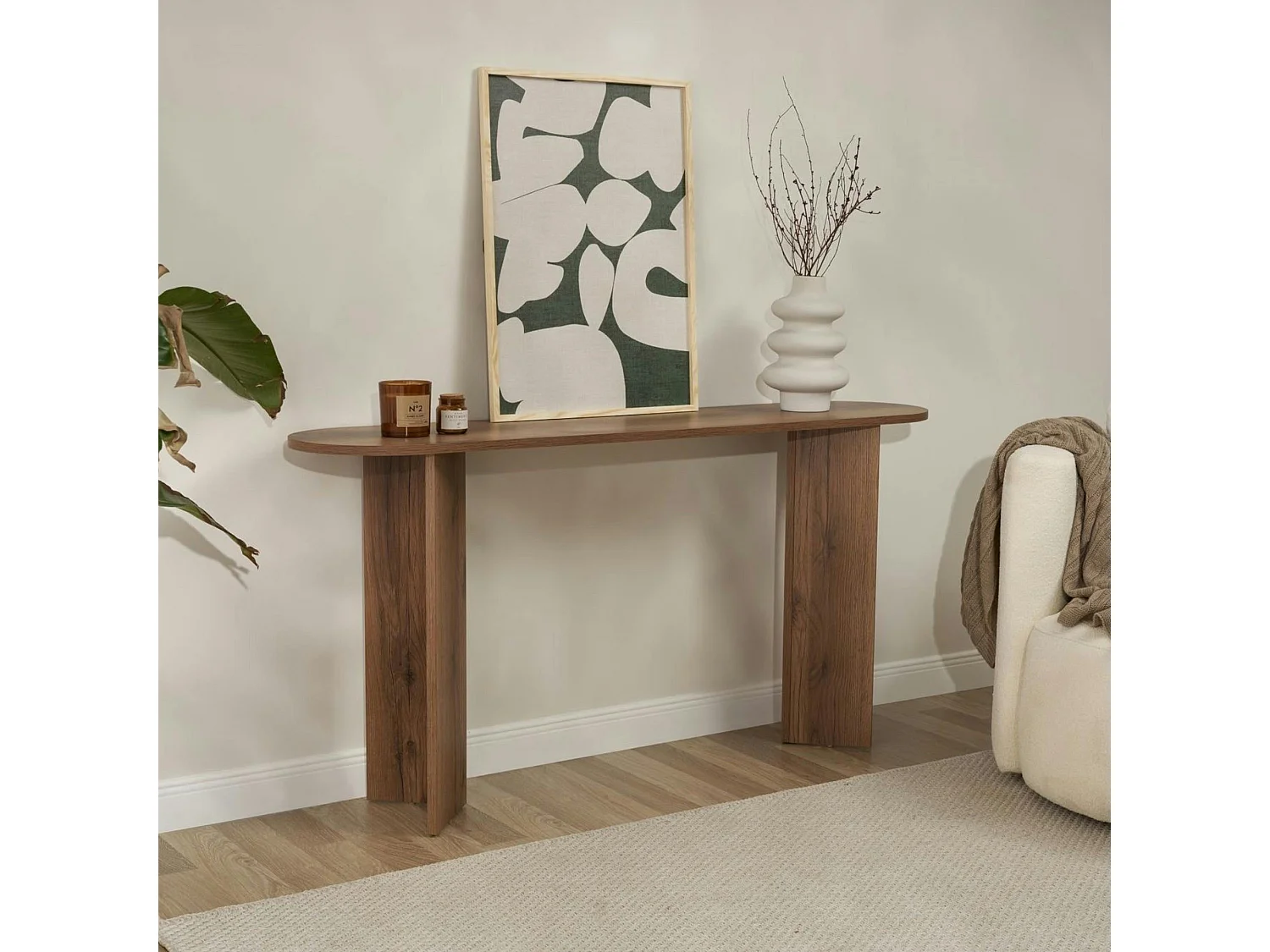 Console de salon ovale effet noyer clair - pieds en V MARFA