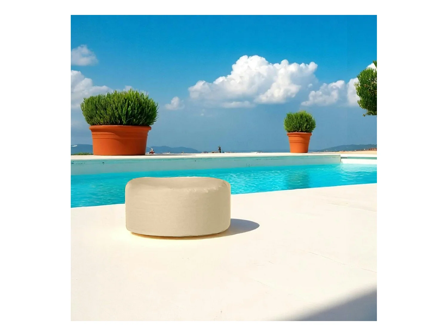 Pouf extérieur imperméable taupe - forme ronde ARTA