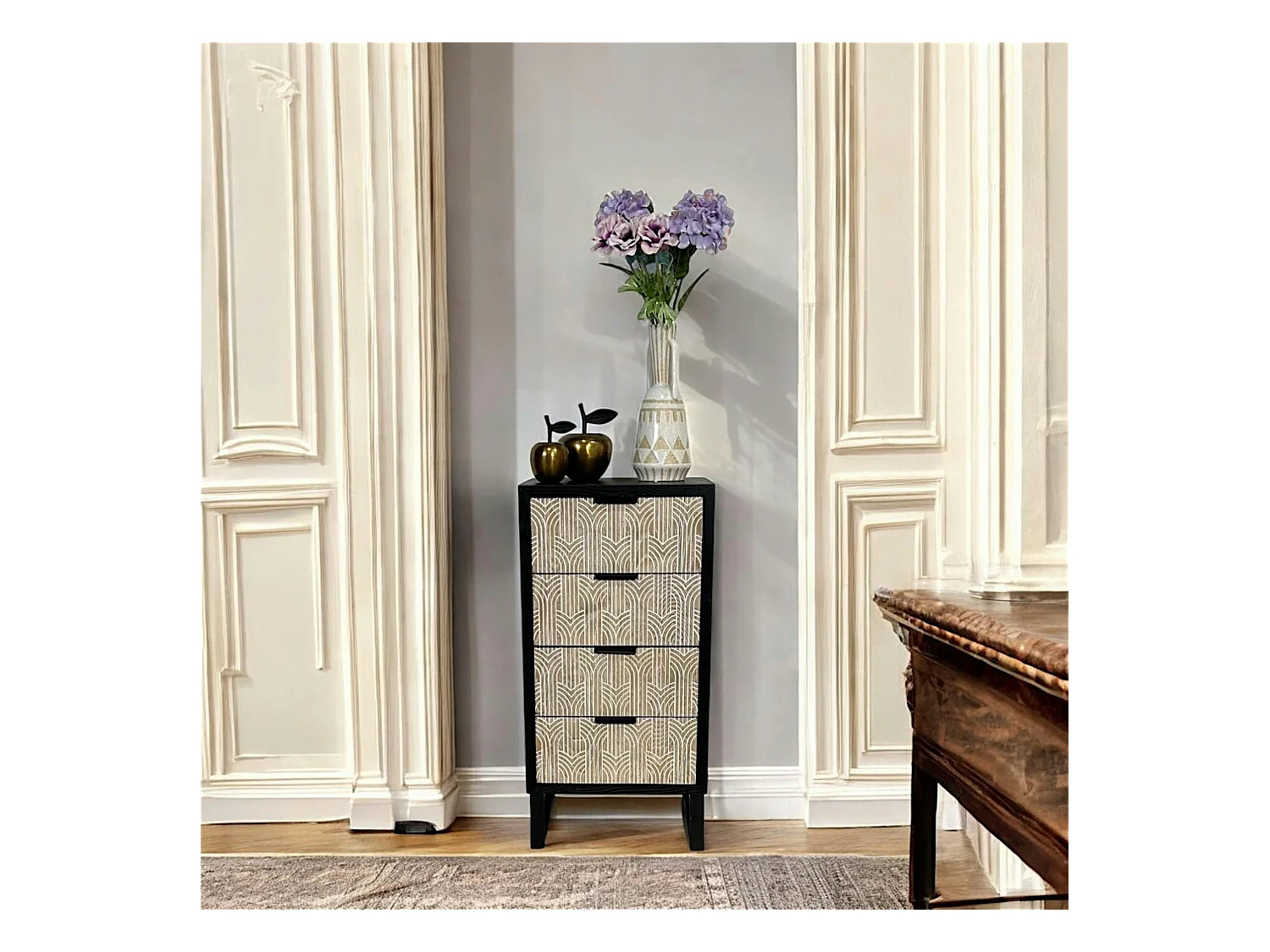 Commode 4 tiroirs bois et métal décor oriental