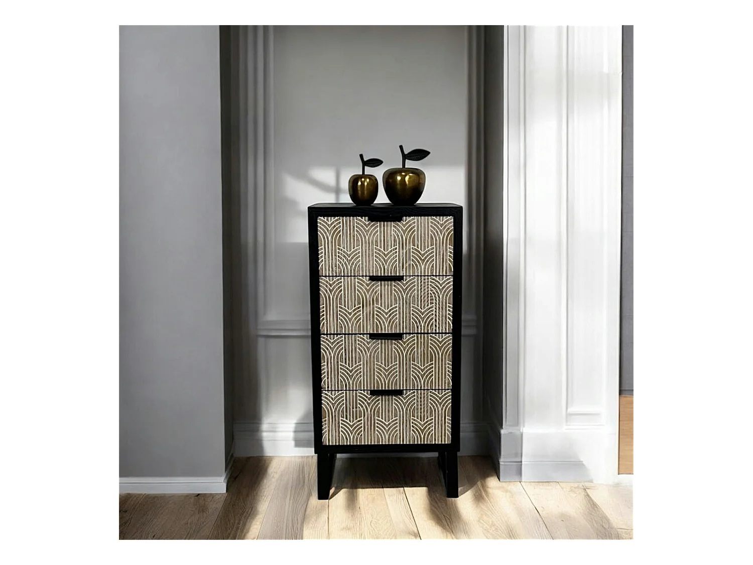 Commode 4 tiroirs bois et métal décor oriental