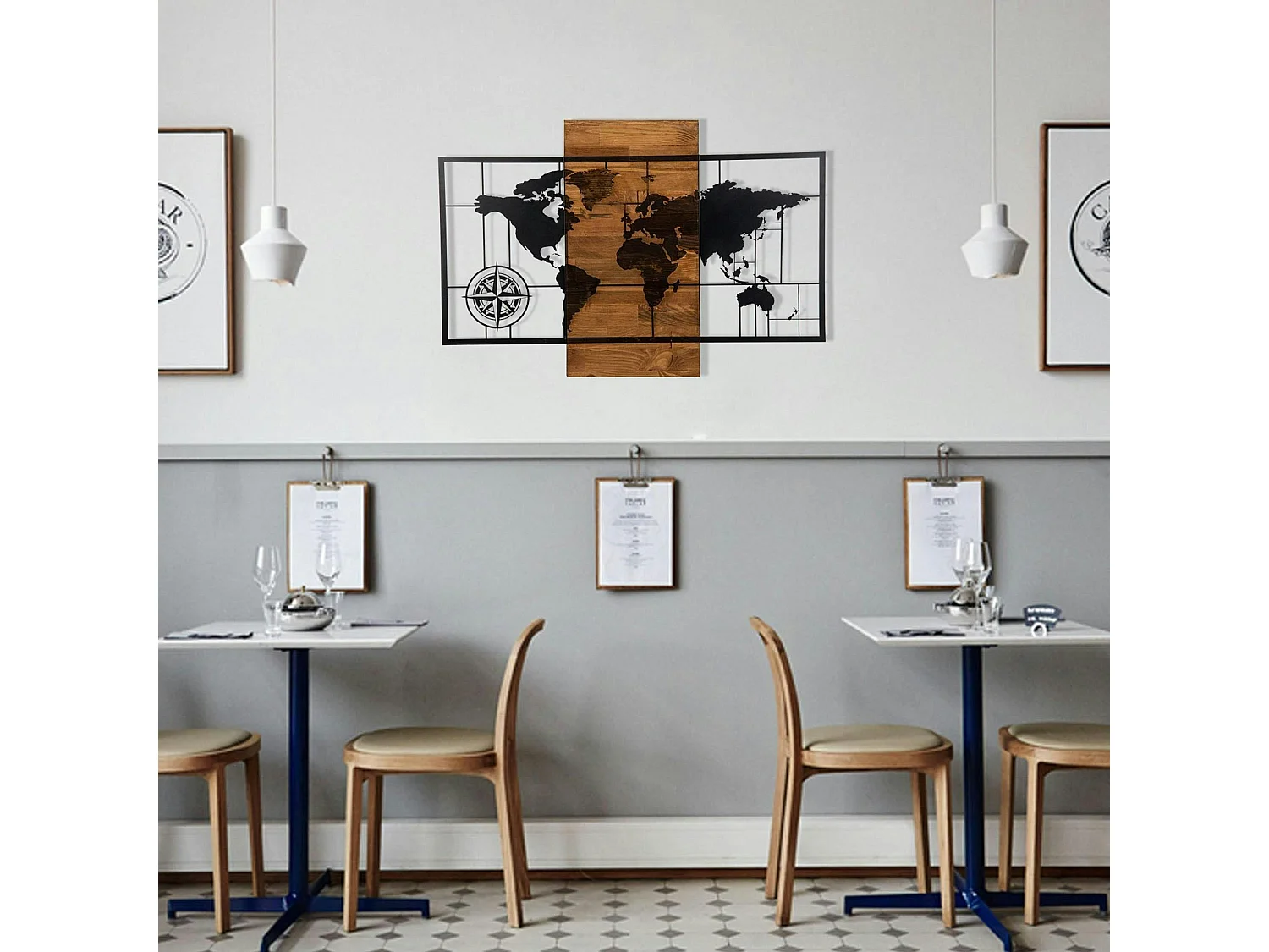 Décoration murale en métal et bois – planisphère