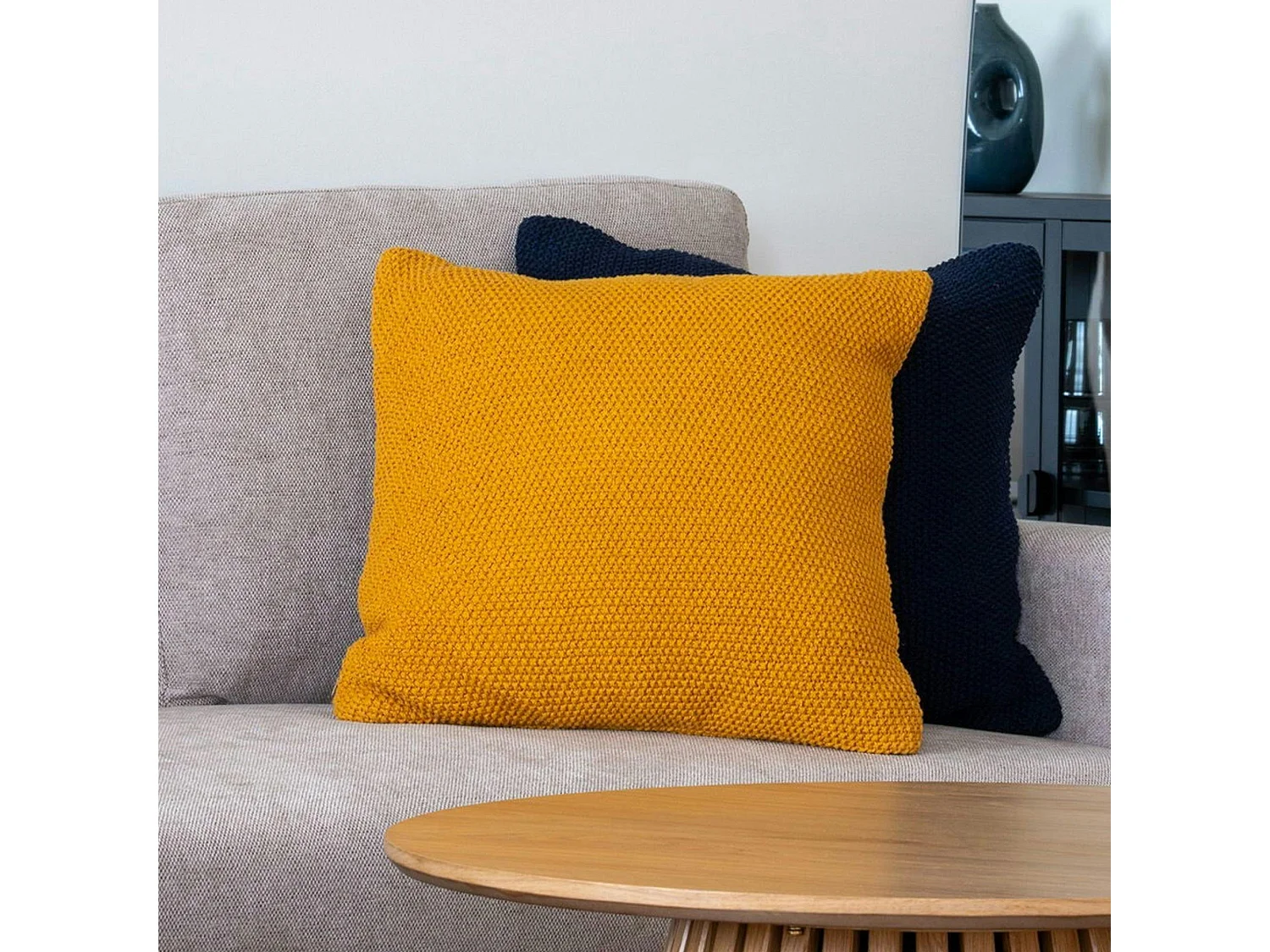 Coussin déco moutarde en coton recyclé BRUGES