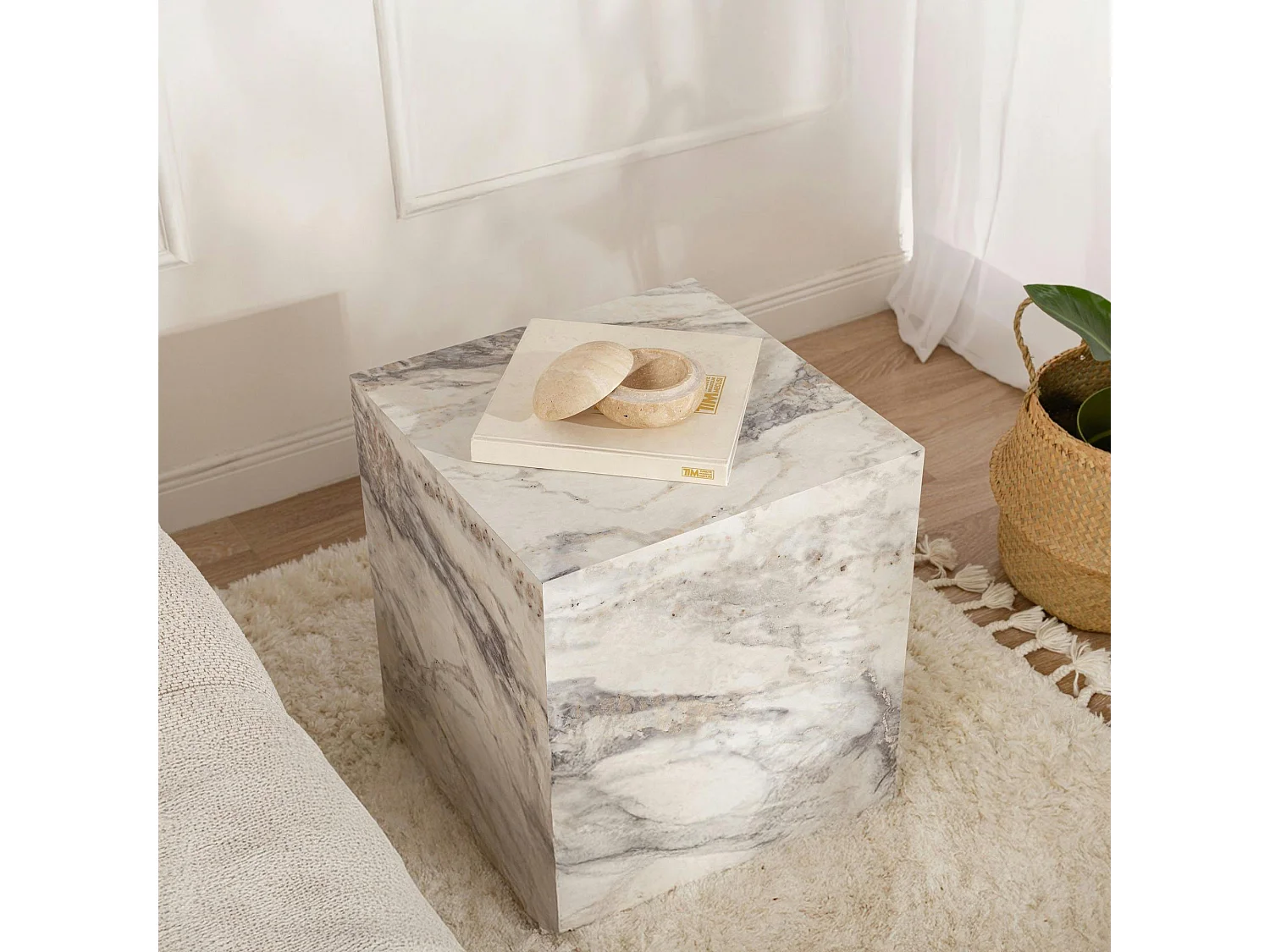 Bout de canapé cube effet marbre blanc - style design MARFA