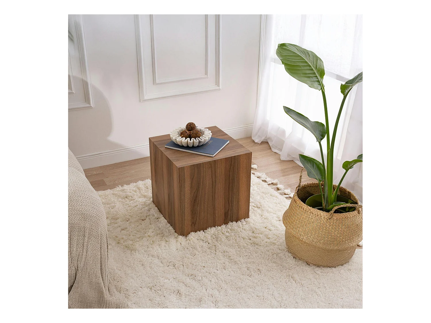 Bout de canapé cube effet bois de noyer - style design MARFA