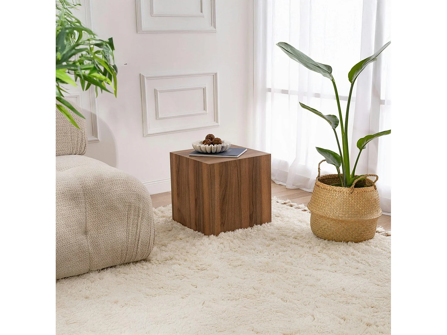 Bout de canapé cube effet bois de noyer - style design MARFA