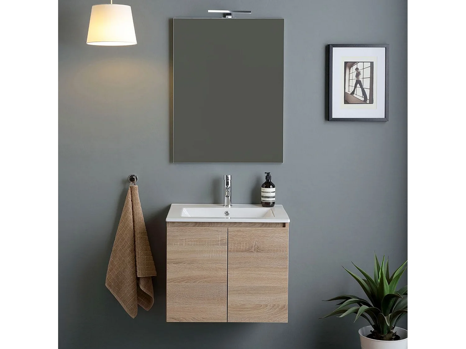 60cm "Belize" eikenhouten wandbadkamerkast met 2 keramische wastafeldeuren en 60x80cm spiegel