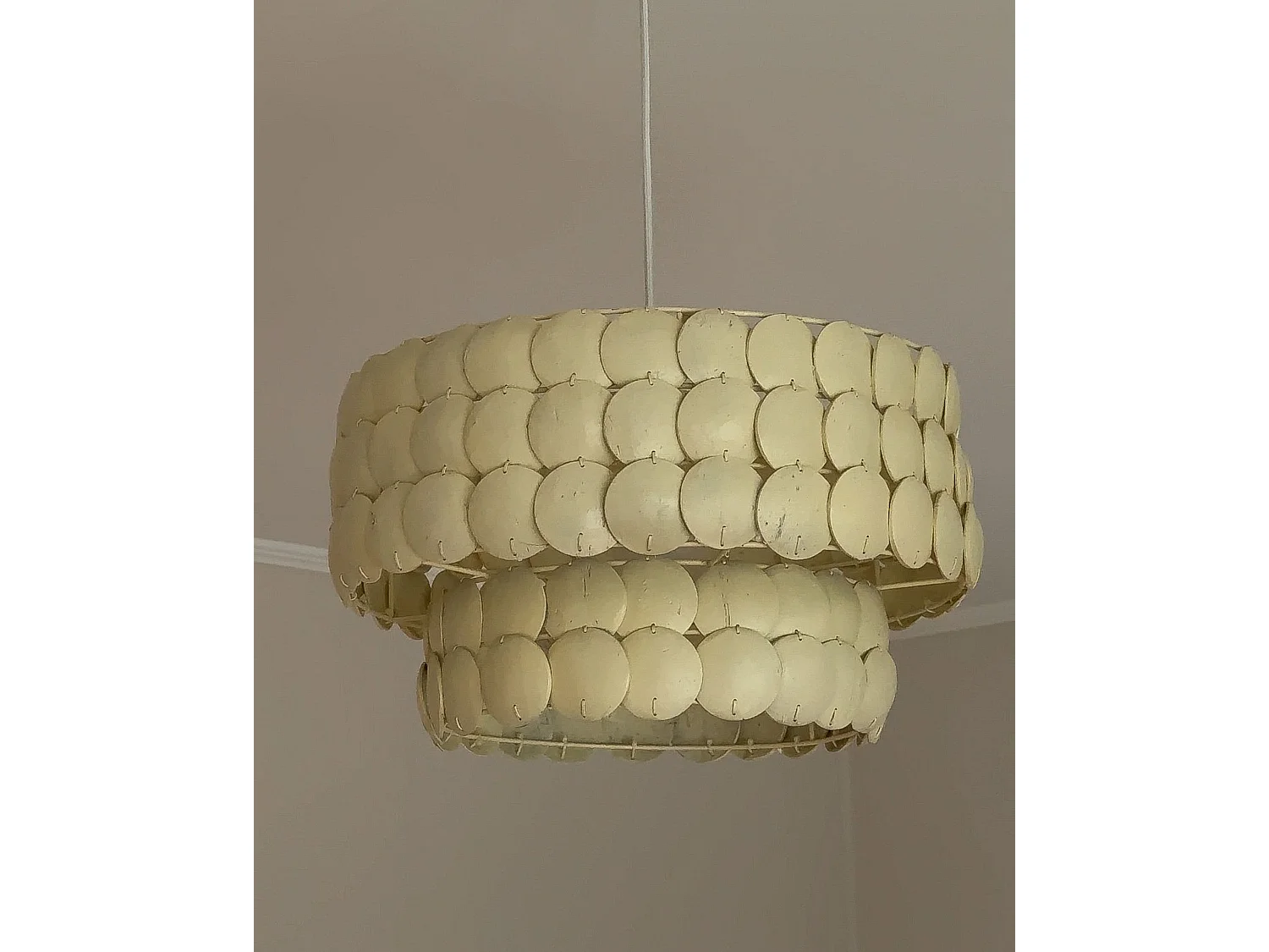 Chandelier KOTMALE Coconut Shell Light Beige