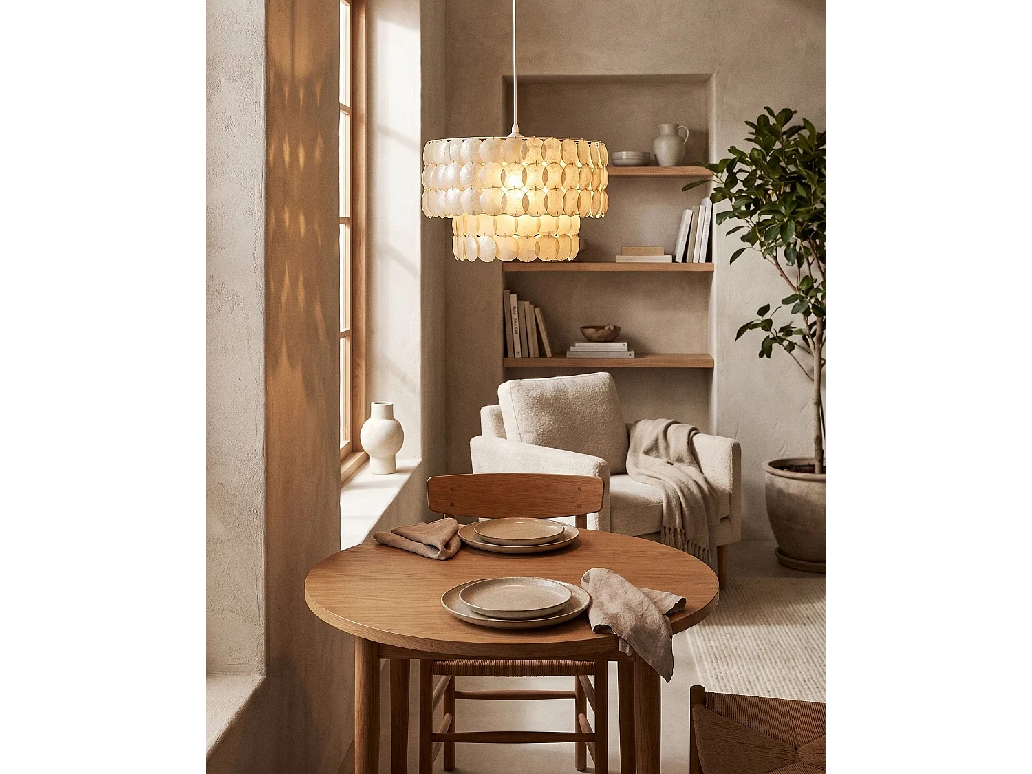 Chandelier KOTMALE Coconut Shell Light Beige