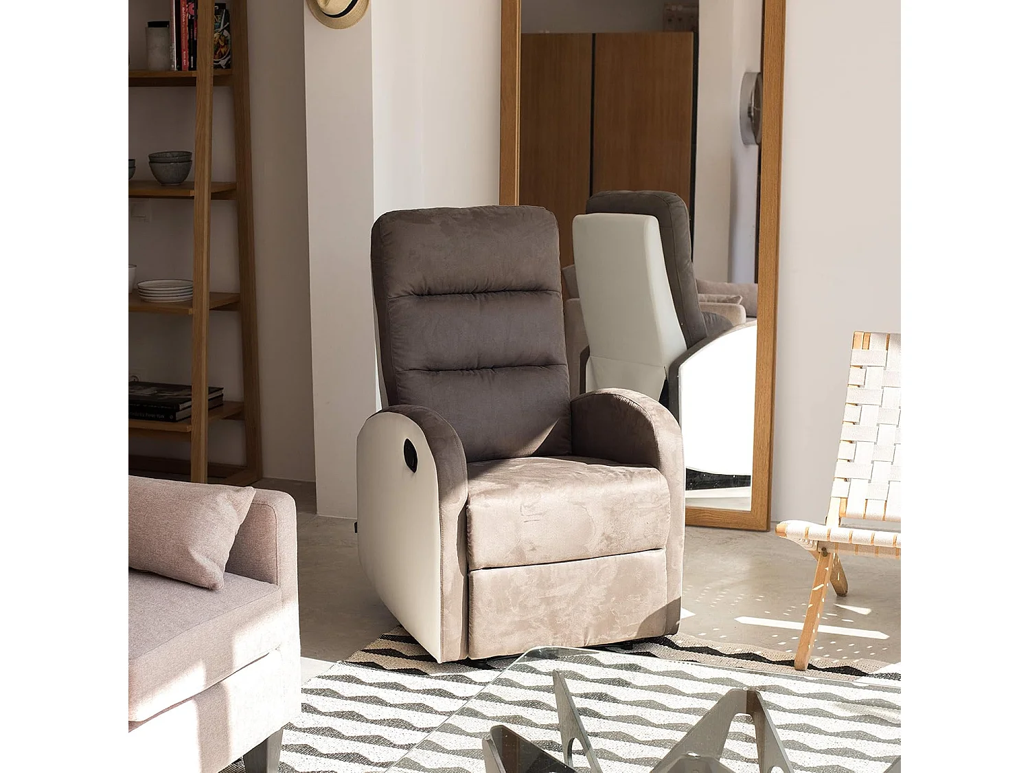 Sillón Relax Reclinación Manual, PU y Microfibra. Modelo Ludwig, Blanco/Antracita