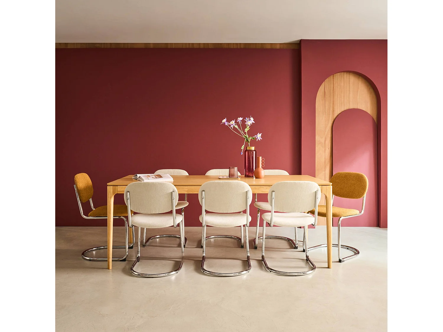 Tavola da pranzo rettangolare in legno di hevea di 8 posti, marrone