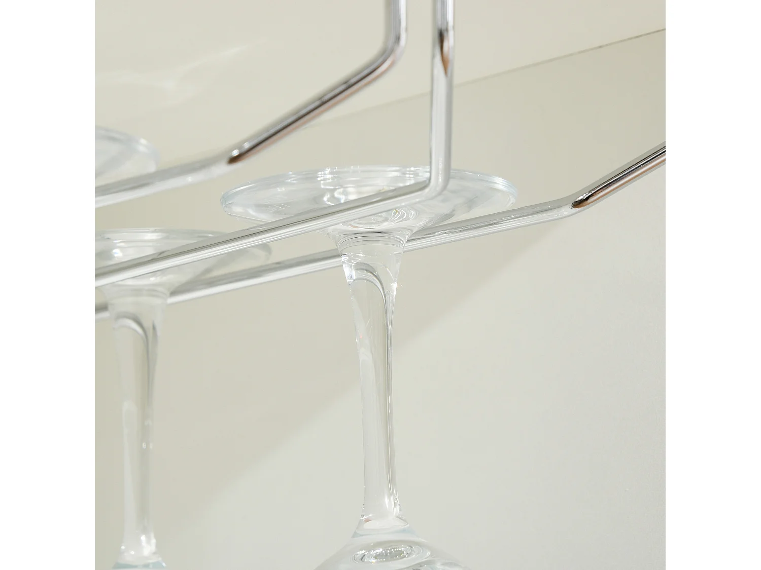 Mobile portabottiglie con porta calici e armadietto per 20 vini